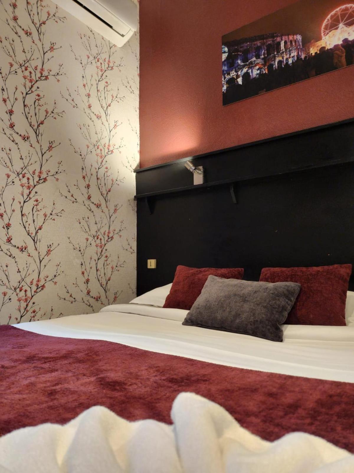 Hotel Abalone - Centre Gare Nimes Exterior foto
