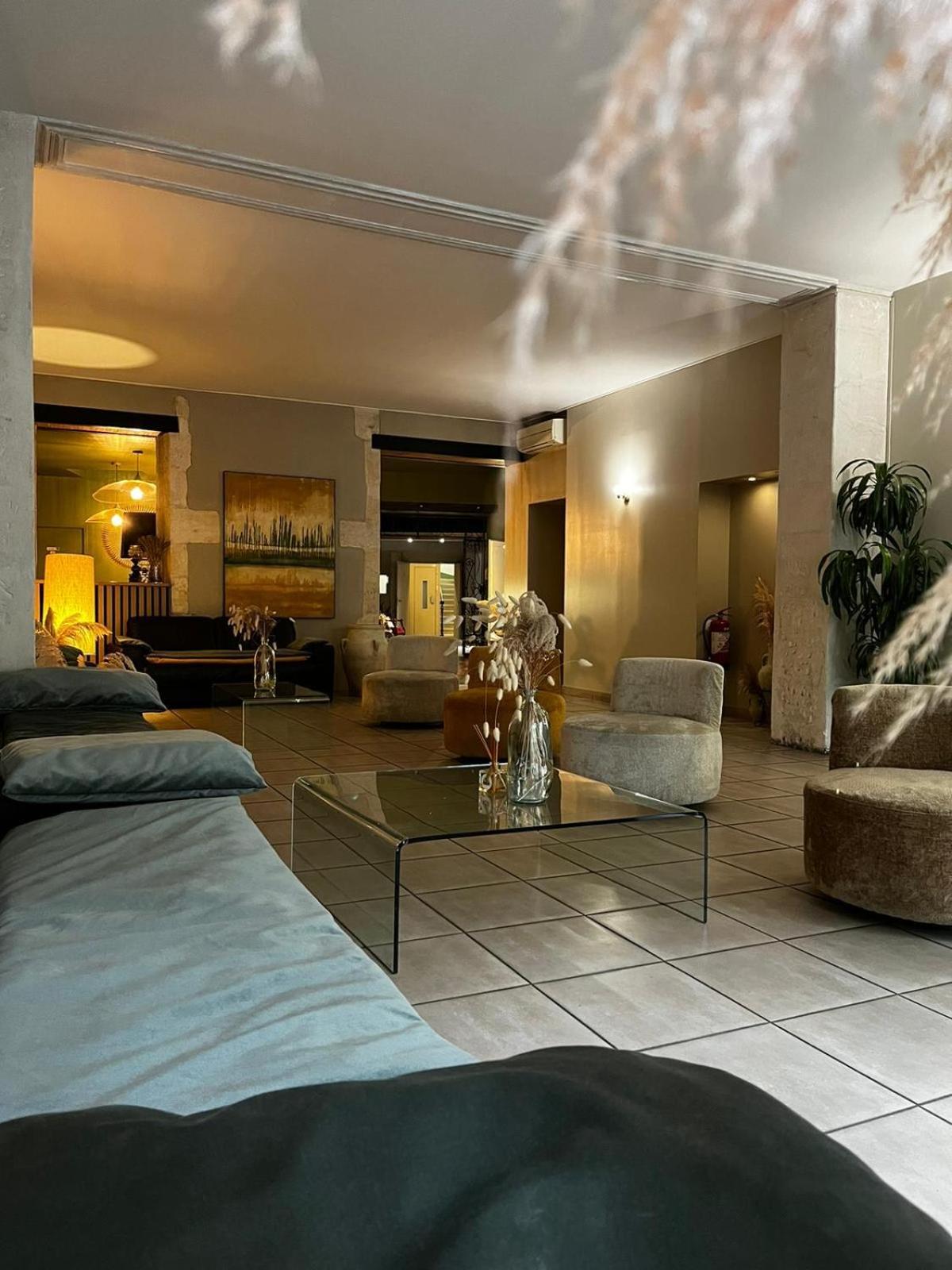 Hotel Abalone - Centre Gare Nimes Exterior foto